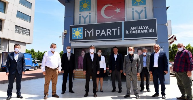 Başkan Uysal’dan İYİ Parti’ye ziyaret