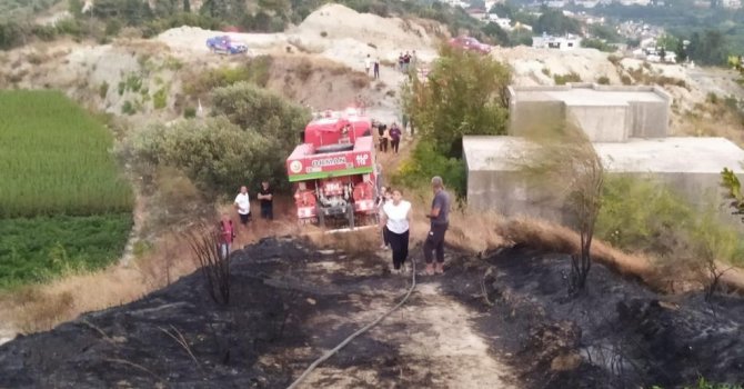 Bahçe yangını büyümeden söndürüldü