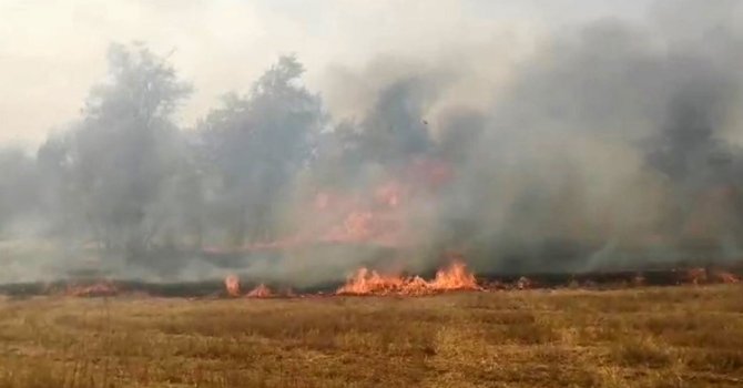 Isparta’da traktörden sıçrayan yangın korku dolu anlar yaşattı