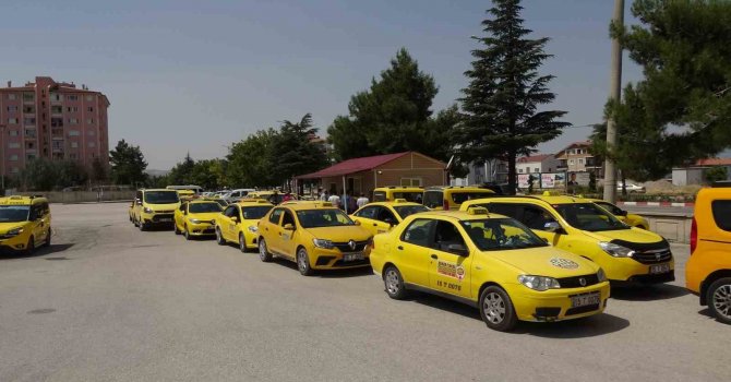 Burdurlu taksiciler eylem yaptı