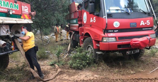 Antalya’da orman yangınına 450 kişilik ekiple müdahale ediyor