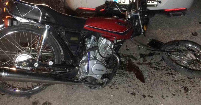 Kazada ön tekeri kopan motosikletin sürücüsü yaralandı