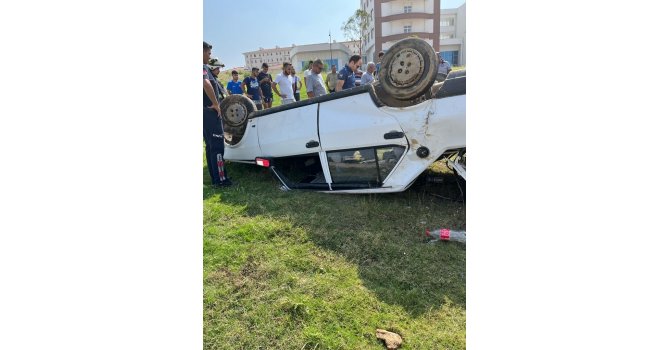 Yoldan çıkan otomobil devrildi: 1 yaralı