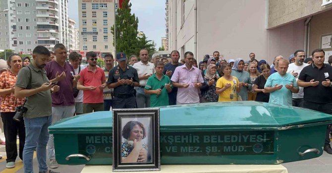 Kazada hayatını kaybeden hemşireye hüzünlü veda