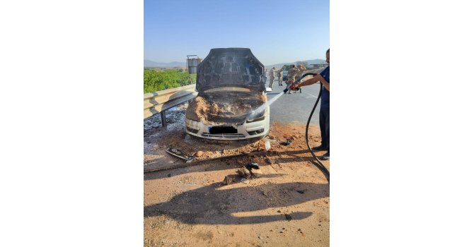 Araç yangını söndürüldü