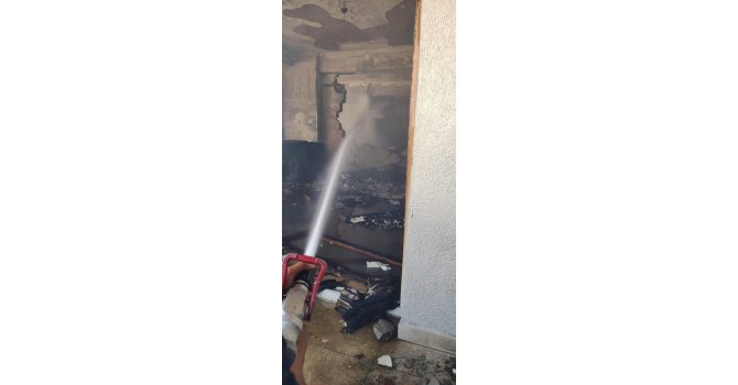 Konut yangını söndürüldü