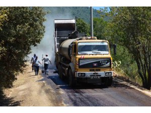 Hacıoğlan ve Sarıbelen grup yolunda asfalt çalışması