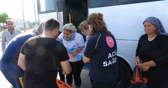 Otel servisi midibüs ile minibüs çarpıştı: Facianın eşiğinden dönüldü