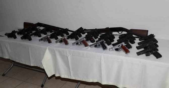Mersin’de son 3 ayda 627 tabanca ele geçirildi