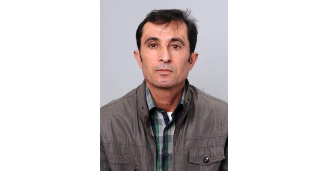 Evinde tüfekle göğsünden vurulmuş halde ölü olarak bulundu