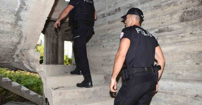 Huzur uygulamasında aranan 12 kişi yakalandı