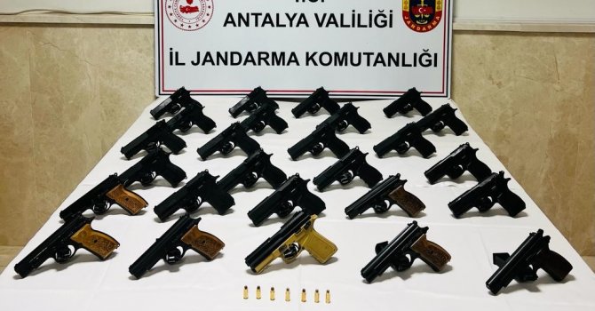Serik’te silah kaçakçılığı operasyonunda 3 tutuklama