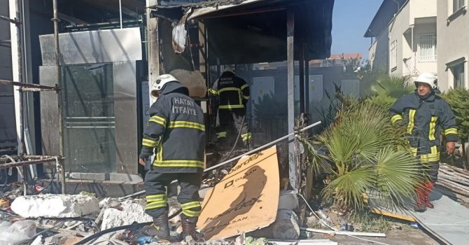 Hatay’da otel yangını söndürüldü