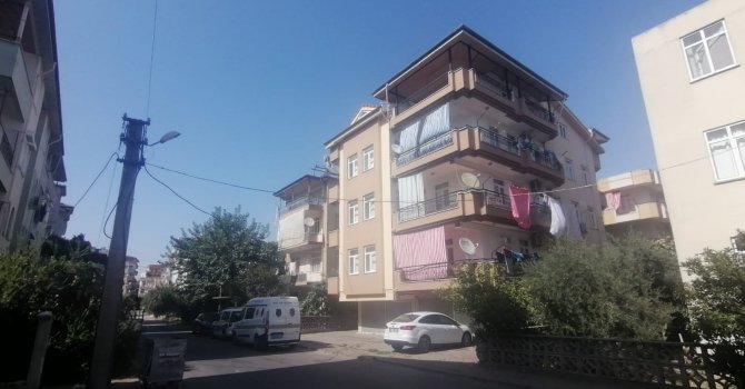 Antalya’da 3. kattan düşen minik Metehan hayatını kaybetti