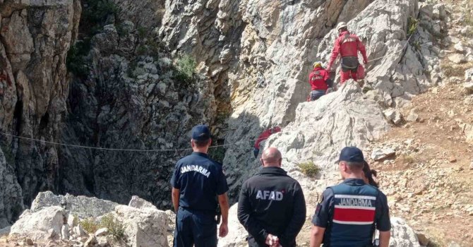 Morca Mağarası’nda bin metre derinlikte rahatsızlanan ABD’li dağcı ile ilgili çalışma sürüyor