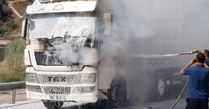 Osmaniye’de tırda çıkan yangın söndürüldü
