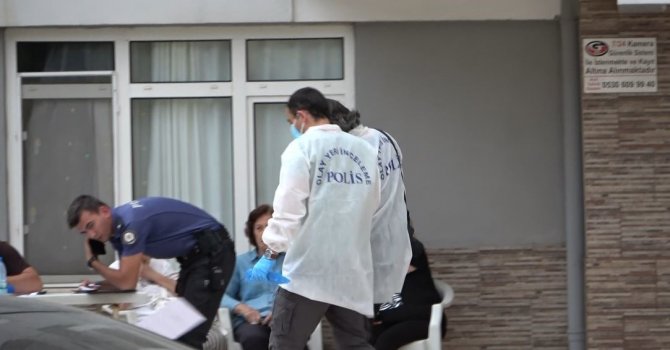 Yaşlı adam evinde ölü bulundu