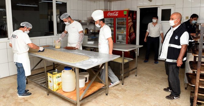 Tatlıcılara bayram denetimi