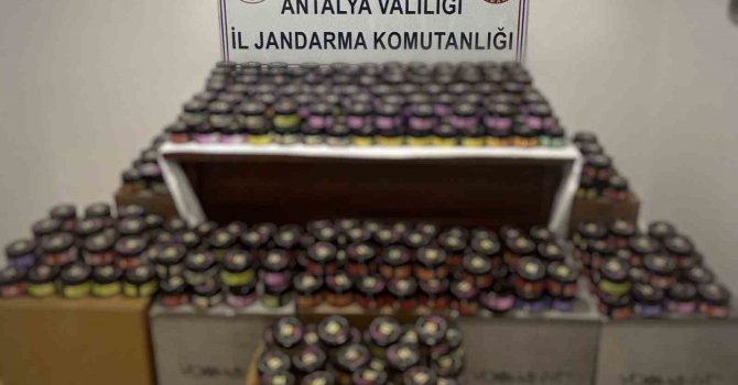 104 bin 400 adet bandrolsüz boş makaron ele geçirildi