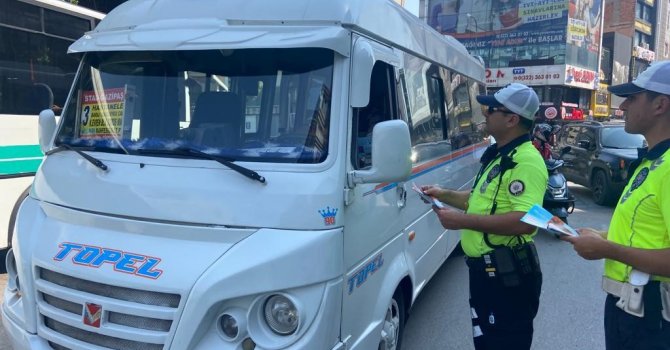 Trafik Polisinden uyarı: "korna çalmak trafiği açmaz"