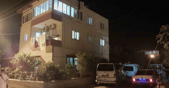 Mersin’de vahşet: Oğlunu öldürdü ardından bıçakla kendini ağır yaraladı