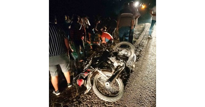 Adana’da motosiklet kazasında yaralanan 3 kişiden 1’i hayatını kaybetti