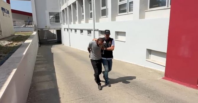 Briket yüklü tırdan kahve aromalı 158 kilo esrar çıktı