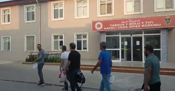 Mersin’deki tefeci operasyonunda 9 tutuklama