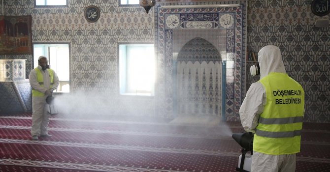 Döşemealtı Belediyesi, Camileri tek tek dezenfekte ediyor