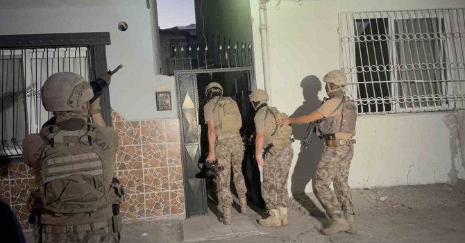 Mersin’de terör örgütlerine operasyon: 4 gözaltı kararı