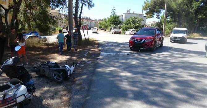 Motosikletli kurye kazadan yaralı olarak kurtuldu