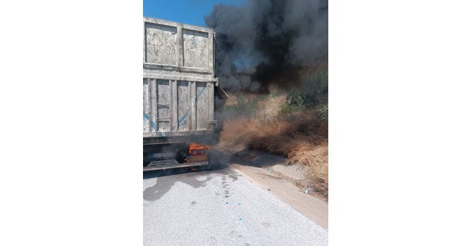 Ekiplerin hızlı müdahalesi tırı yanmaktan kurtardı