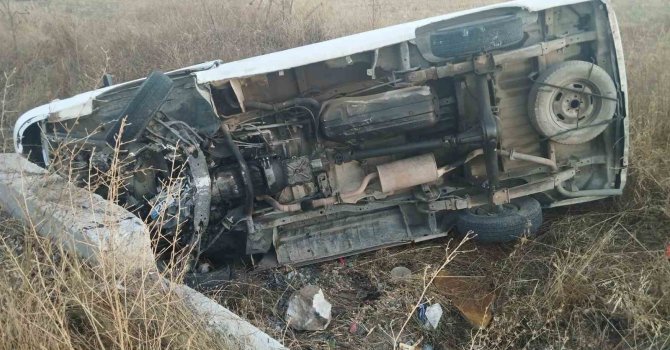 Burdur’da minibüs devrildi: 1 yaralı