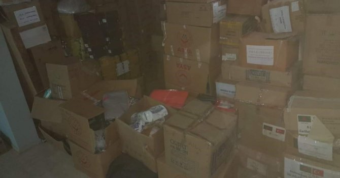 Deprem yardımlarını stoklayıp satan 1 şahıs gözaltına alındı