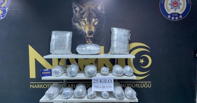 25 kilo 700 gram esrar ele geçirildi, 2 şüpheli tutuklandı