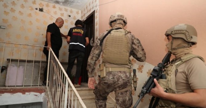 Depremzedeleri dolandıranlardan şüphelilerden 4’ü tutuklandı