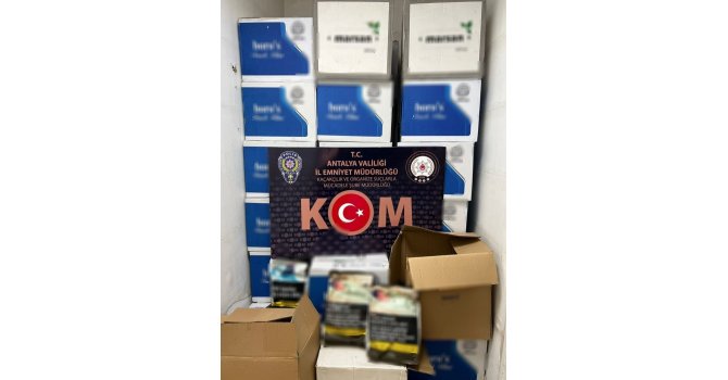 Antalya’da 725 bin adet kaçak makaron ele geçirildi: 5 gözaltı