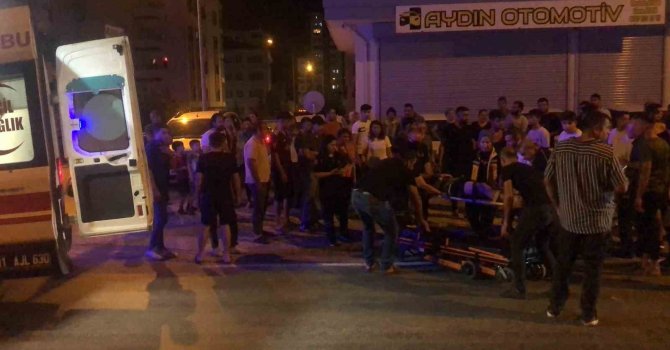 Adana’da otomobil motosiklete çarptı: 1 yaralı