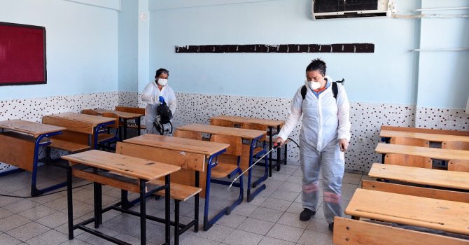 Okullarda dezenfekte çalışması