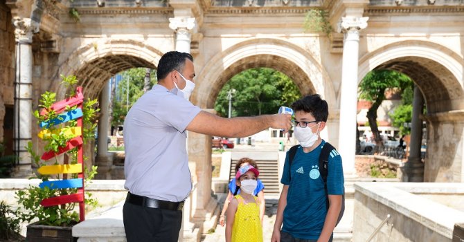 Muratpaşa üç noktadan sorumlu