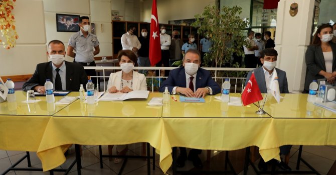 Başkan Böcek’ten otogar esnafına kira müjdesi