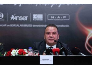 Muhittin Böcek’ten adaylık açıklaması: "Suskunluğumuz asaletimizdendir"