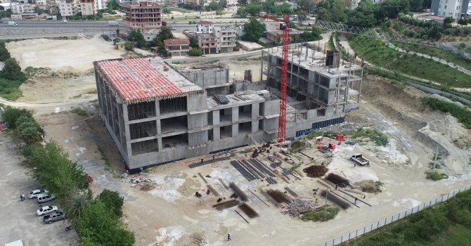 Serik Kültür Merkezi inşaatı hızla devam ediyor