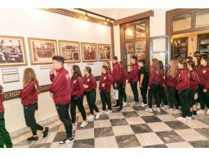 Makedon Halk Dansları Topluluğu Mersin’den memnun ayrıldı