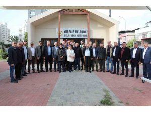 Kocaispir hayata geçirdiği projeleri meclis üyelerine anlattı