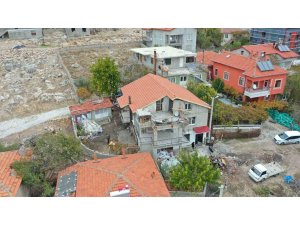 Yangında evi hasar gören ailenin evi onarıldı