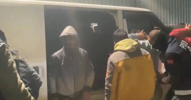 Osmaniye’de 6 kaçak göçmen yakalandı, 2 organizatör tutuklandı