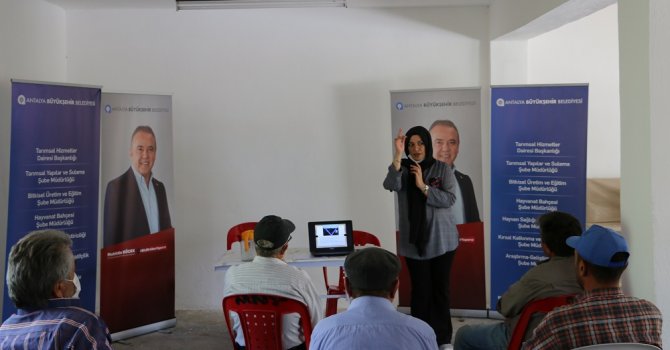 Büyükşehir Belediyesi’nin çiftçi eğitimleri sürüyor