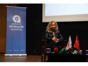 "Atatürk Kızı Sabiha Gökçen" belgeseli Antalyalılarla buluştu