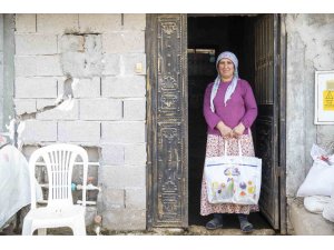 Mersin’de vatandaşlara un desteği